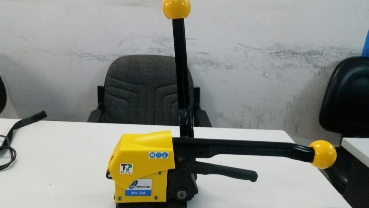 Máy đóng đai thép 3 trong 1 (Căng – Bấm – Cắt)